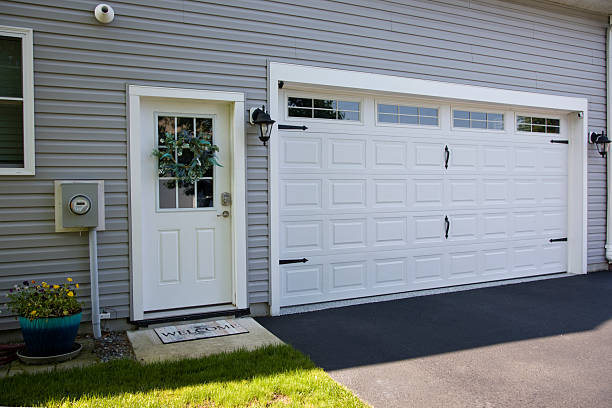 24/7 Emergency Garage Door Roller Replacement experts in Manassas Park city County, VA
